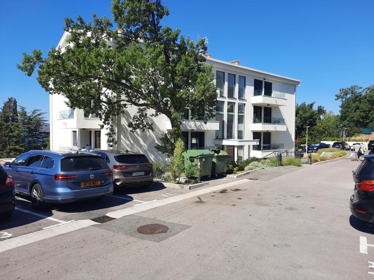 Apartments Tatjana Selce Bagian luar foto
