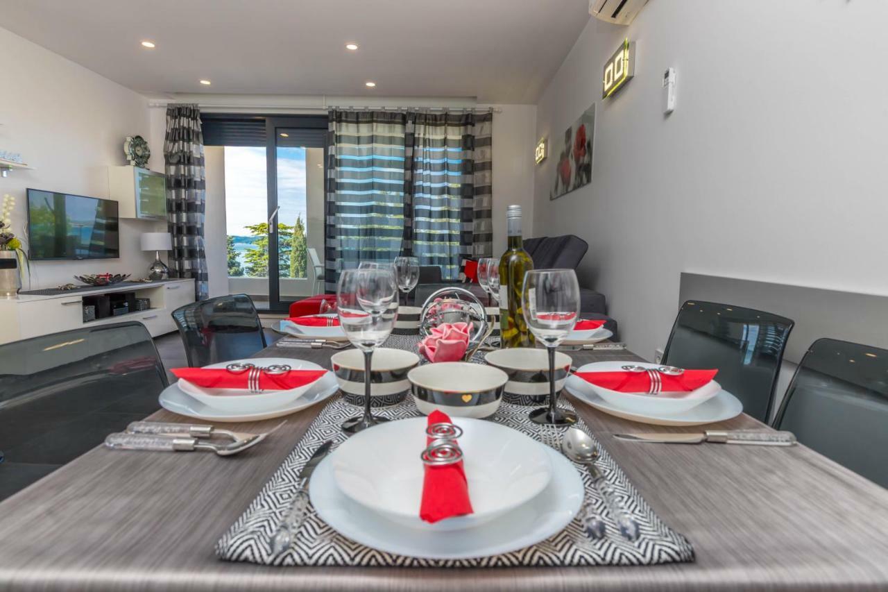 Apartments Tatjana Selce Bagian luar foto